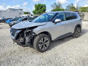 Nissan Rogue 2.5L 4 2021