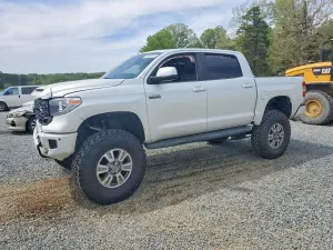 Toyota Tundra 5.7L 8 2021