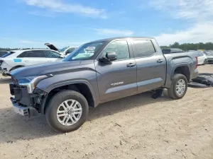 Toyota Tundra 3.4L 6 2025