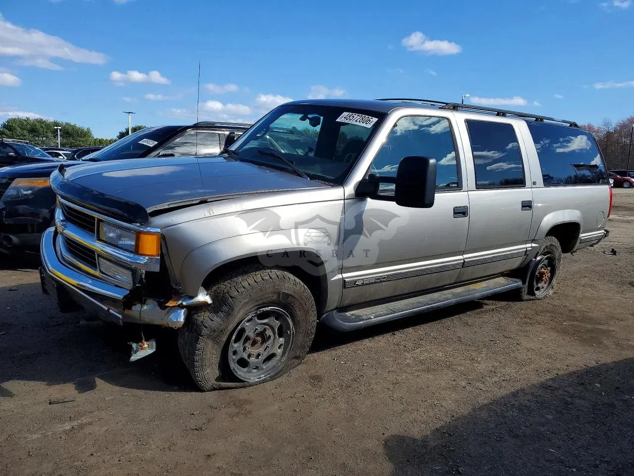 Chevrolet Suburban 7.4L 8 1999
