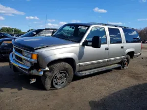 Chevrolet Suburban 7.4L 8 1999