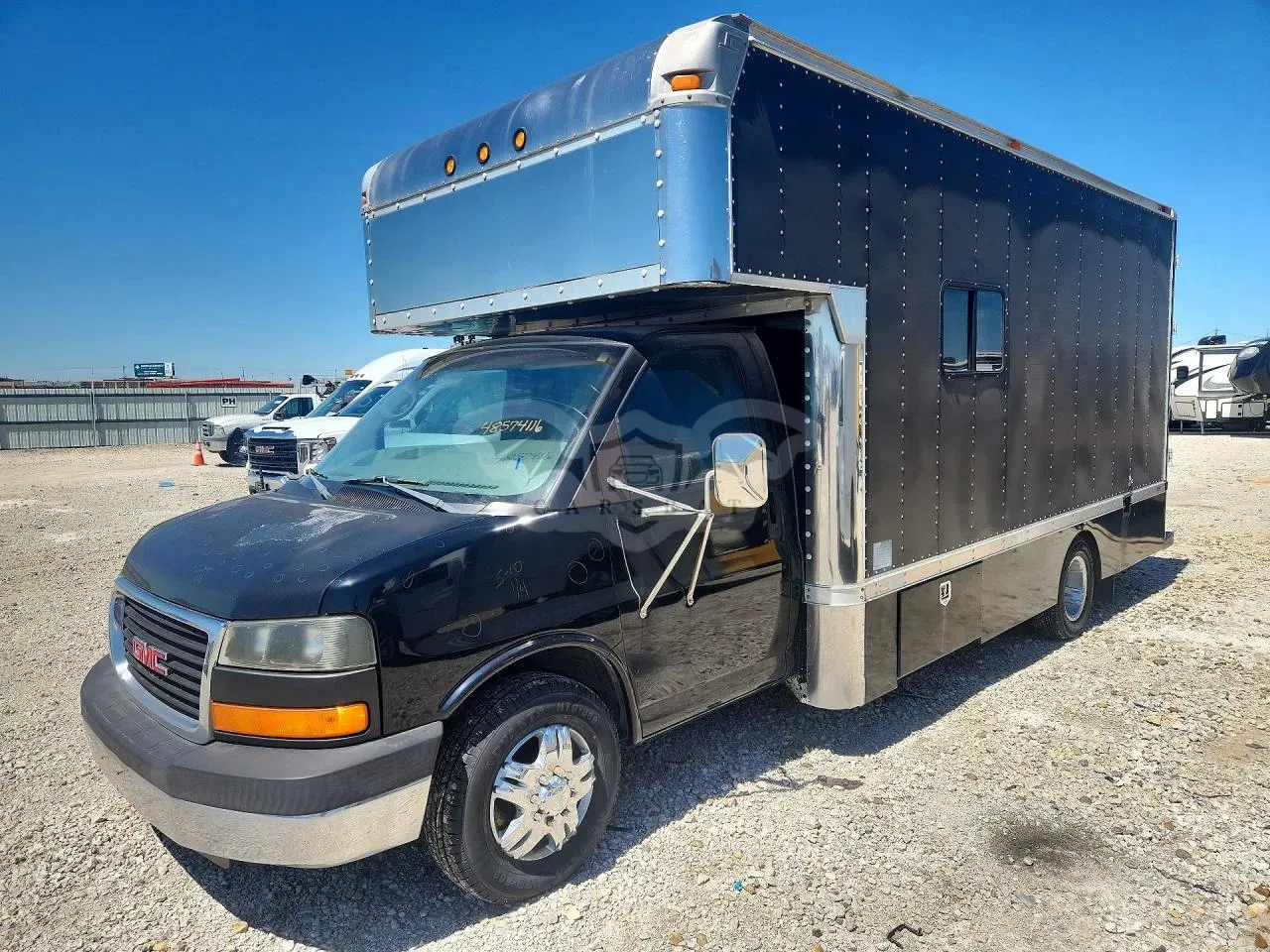 GMC Savana 6.0L 8 2004
