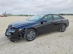 Hyundai Elantra 2.0L 4 2024