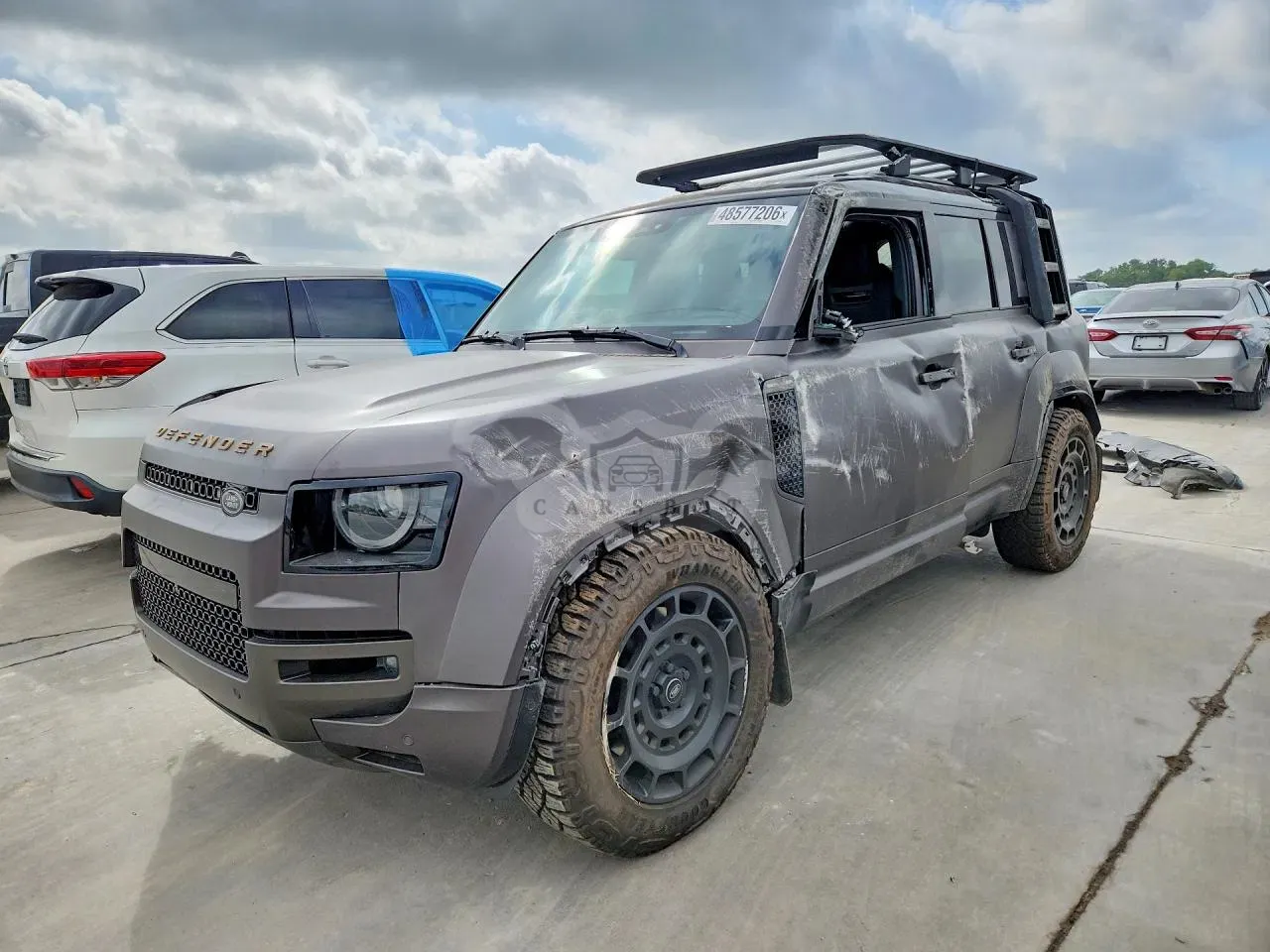 Land Rover Defender 4.4L 8 2025