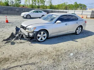 Lexus LS 4.6L 8 2011