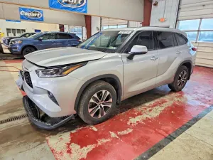 Toyota Highlander 3.5L 6 2021