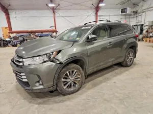 Toyota Highlander 3.5L 6 2017