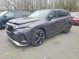 Toyota Highlander 3.5L 6 2021