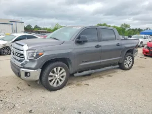 Toyota Tundra 4.6L 8 2017