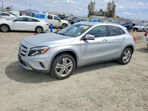Mercedes-Benz GLA 2.0L 4 2015