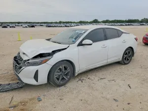 Nissan Sentra 2.0L 4 2025