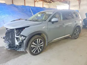 Nissan Pathfinder 3.5L 6 2025