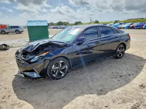Hyundai Elantra 2.0L 4 2021