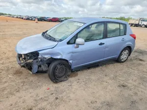 Nissan Versa 1.8L 4 2010