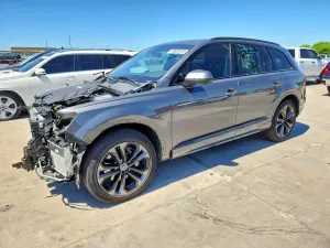 Audi Q7 3.0L 6 2025