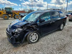 Toyota Sienna 3.5L 6 2017