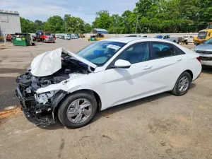Hyundai Elantra 2.0L 4 2025