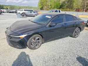 Hyundai Elantra 2.0L 4 2025