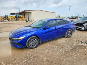 Hyundai Elantra 2.0L 4 2024