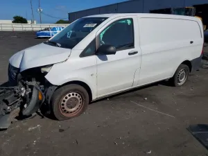 Mercedes-Benz Metris 2.0L 4 2020