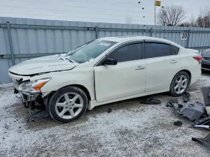 Nissan Altima 2.5L 4 2015