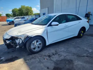 Hyundai Elantra 2.0L 4 2025