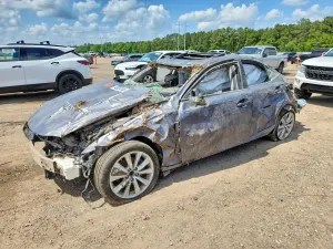 Lexus IS 2.5L 6 2015