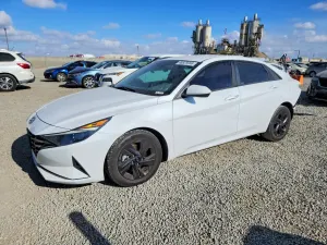 Hyundai Elantra 2.0L 4 2021