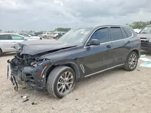 BMW X5 3.0L 6 2021