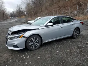 Nissan Altima 2.5L 4 2022