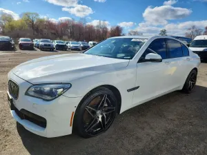 BMW 7 Series 4.4L 8 2013