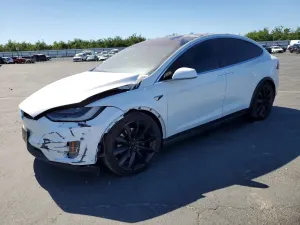 Tesla Model X 2020