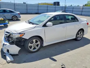 Toyota Corolla 1.8L 4 2013