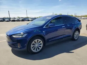 Tesla Model X 2021