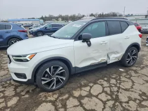 Volvo XC40 2.0L 4 2021