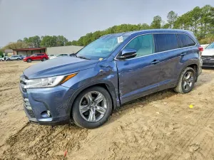 Toyota Highlander 3.5L 6 2017