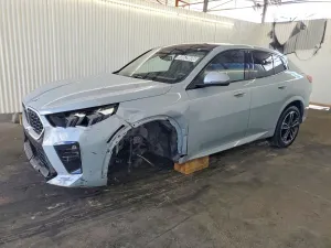 BMW X2 2.0L 4 2025