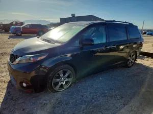 Toyota Sienna 3.5L 6 2017