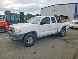 Toyota Tacoma 2.7L 4 2014