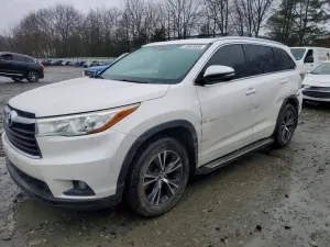 Toyota Highlander 3.5L 6 2016