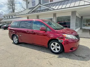 Toyota Sienna 3.5L 6 2012