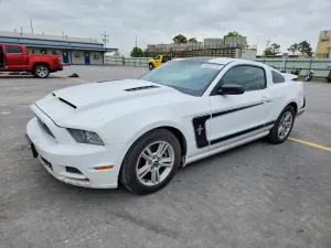 Ford Mustang 3.7L 6 2014
