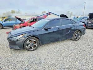 Hyundai Elantra 2.0L 4 2022