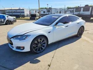 Tesla Model S 2016