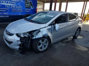 Hyundai Elantra 1.8L 4 2012
