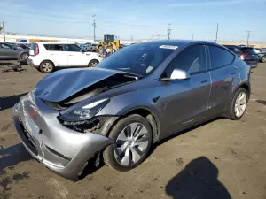 Tesla Model Y 2024