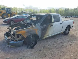 RAM 1500 5.7L 8 2013