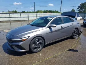 Hyundai Elantra 2.0L 4 2024