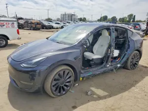 Tesla Model Y 2024