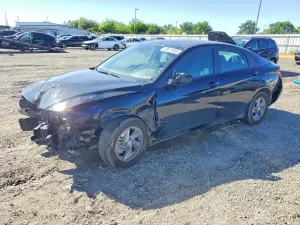 Hyundai Elantra 2.0L 4 2025